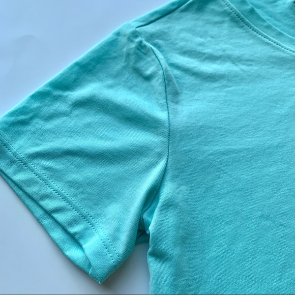 Under Armour | Loose Fit V-Neck Short Sleeve | YOUTH MEDIUM - Picture 6 of 11